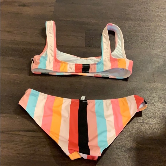 Solid and striped swim suit - Picture 4 of 6